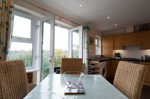 Lighthouse View 2 Bed Duplex Penthouse Apartment