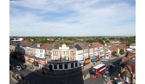 Finchley Modern Apartment - 1 Bedroom With Balcony