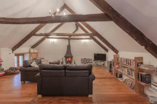 Boutique 5 Historic 2 Bed Devon Holiday Cottage