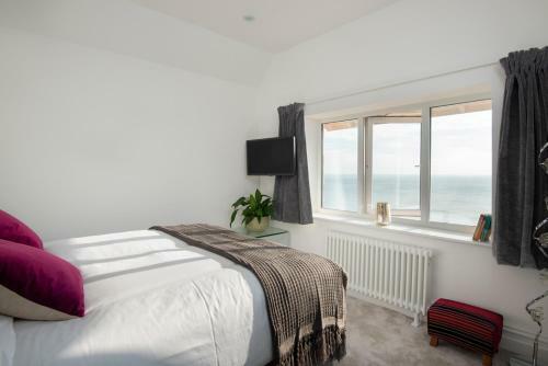 Saint Leonards-on-sea Villa Sleeps 11 With Wifi