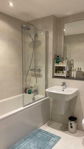 Apartamento New Stylish & Contemporary 2bd Flat High Wycombe
