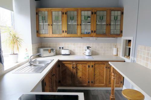 Waters Reach Holiday Cottage