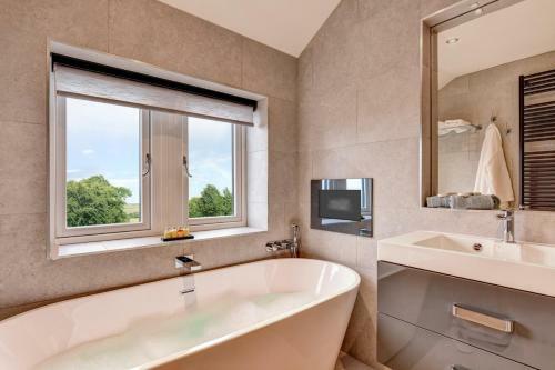 Harmby Villa Sleeps 6 With Wifi