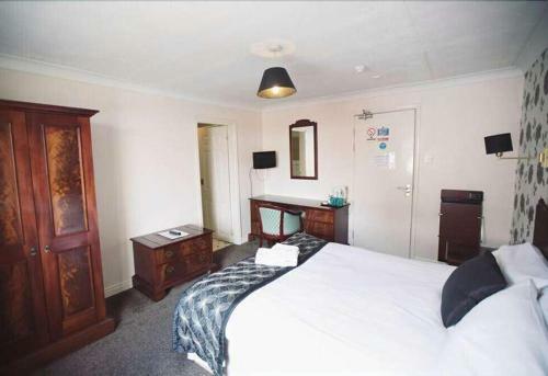 The Bowmans Hotel