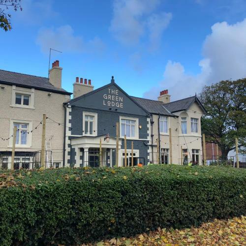 Hotel Green Lodge, Wirral By Marston's Inns