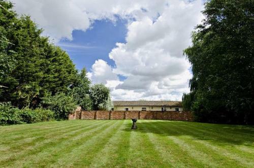 The Grange Willows