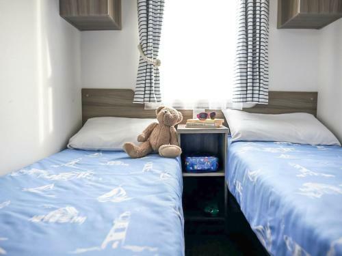 Holiday Home Thorpe Park-2