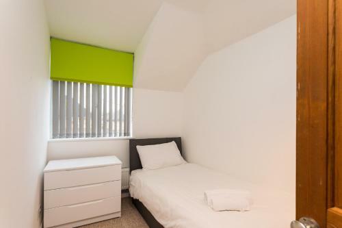 Ifield House Crawley/gatwick