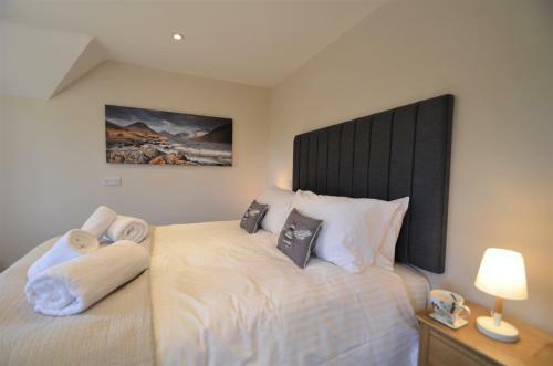 2 Ladymead Mews