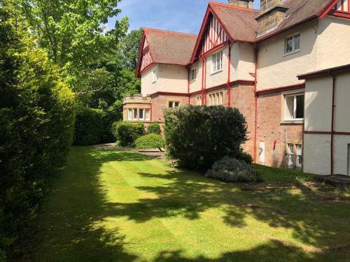 Hostal Rossal House Apartments, Inverness, Highlands