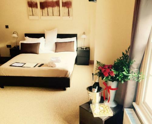 Hostal Bridge View Guest House