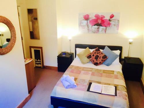 Hostal Bridge View Guest House
