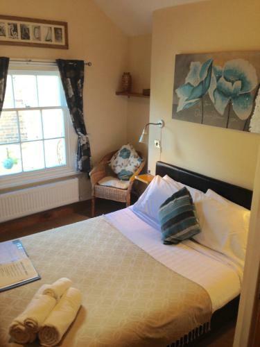 Hostal Bridge View Guest House