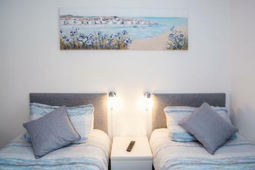 Hostal Marina View Guest House
