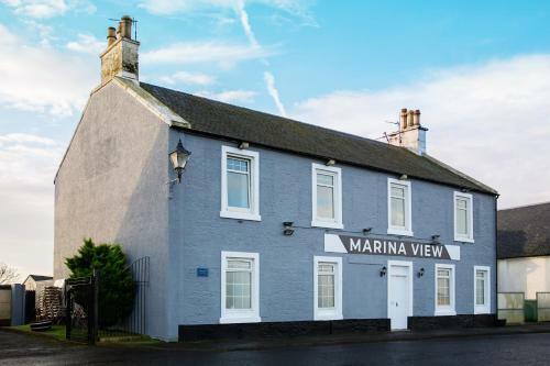 Hostal Marina View Guest House