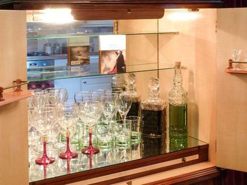 The Little Absinthe Cottage