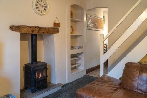 Toffeepot Cottage