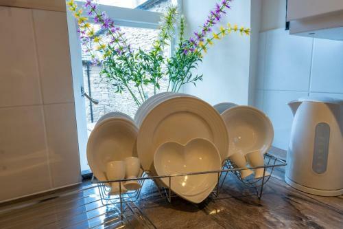 Highgate View Apartment