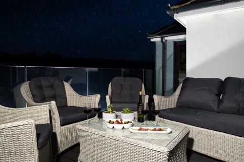Kingsdown Villa Sleeps 10 With Wifi