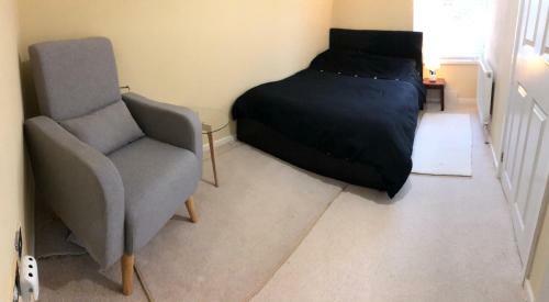 Hostal Private Double Room With New En-suite Shower Room