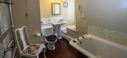 Charming 2-bed House Near Westlinton Carlisle