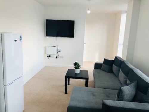 Showcase Apartments - Highcross House
