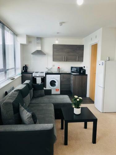 Showcase Apartments - Highcross House