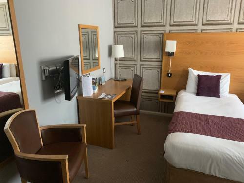 Mercure Chester North Woodhey House Hotel