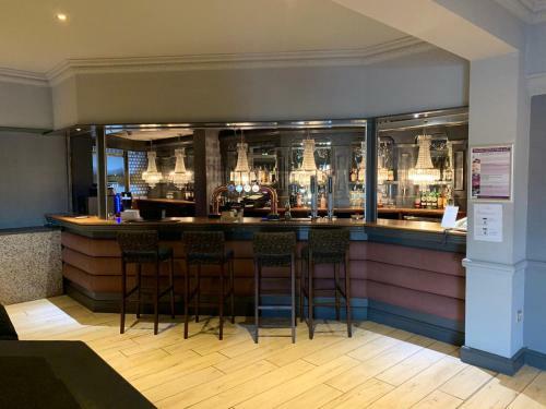 Mercure Chester North Woodhey House Hotel