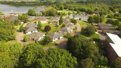 Lodge Share Discovery Village