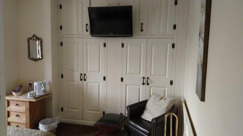 Hollingworth Lake Bed And Breakfast