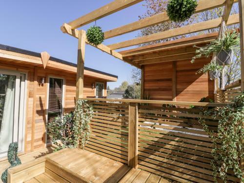 24 Meadow Retreat