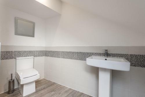 Prestige Stay Aparthotel - Cavern Quarter Party Apartments