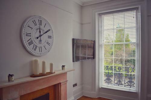 Apartment 2 Hamilton Square