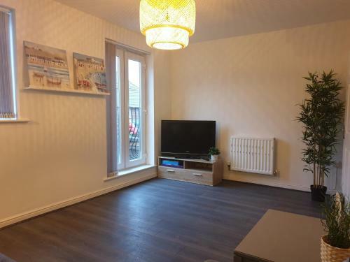Spacious Contractor House For Large Groups - Private Parking By Liverpool Short Stay