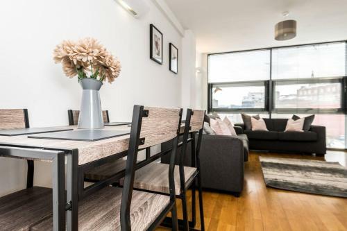 Modern Apartment With Free Parking
