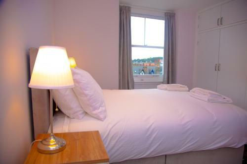 Hostal Carmel House