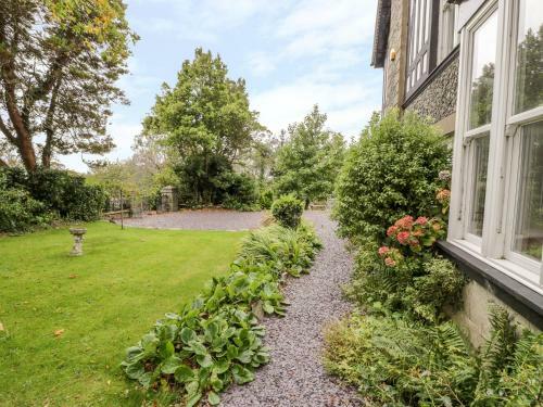 Plas Y Bryn Hall