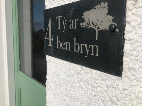 Ty Ar Ben Bryn