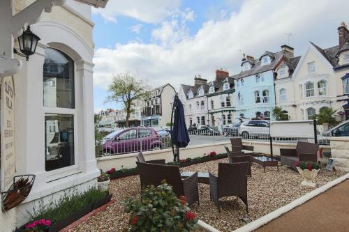 Llandudno Holiday House For 12
