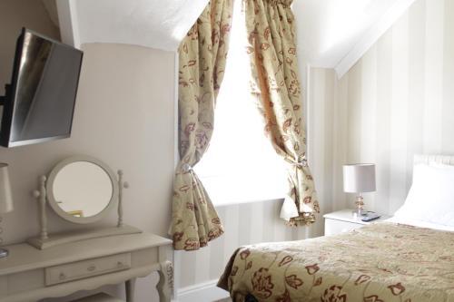 Llandudno Holiday House For 12