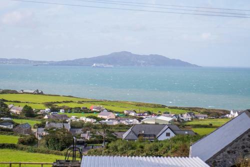 Abersant Cottage - Sleeps 5 With Hot Tub