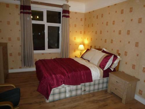 Camborne Avenue Apartment