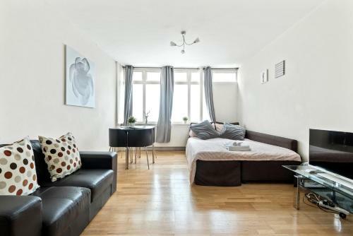 Angel Apartments