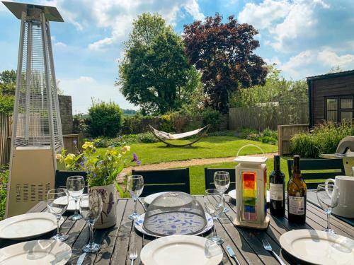 Long Sutton Villa Sleeps 13 With Pool