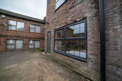 Serviced Apartments Luton - Central Boutique Studio By Opulent Living