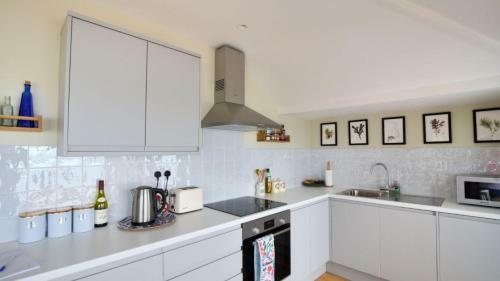 3 Beach Way House