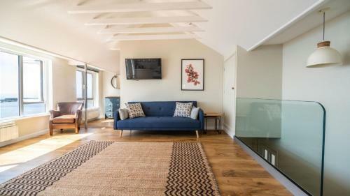 3 Beach Way House