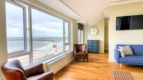 3 Beach Way House