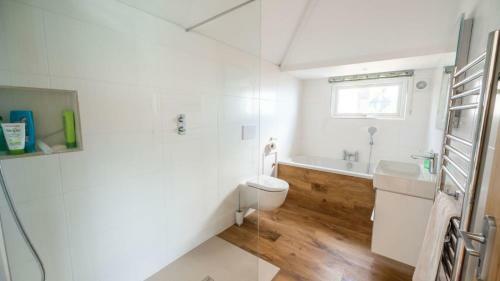 3 Beach Way House